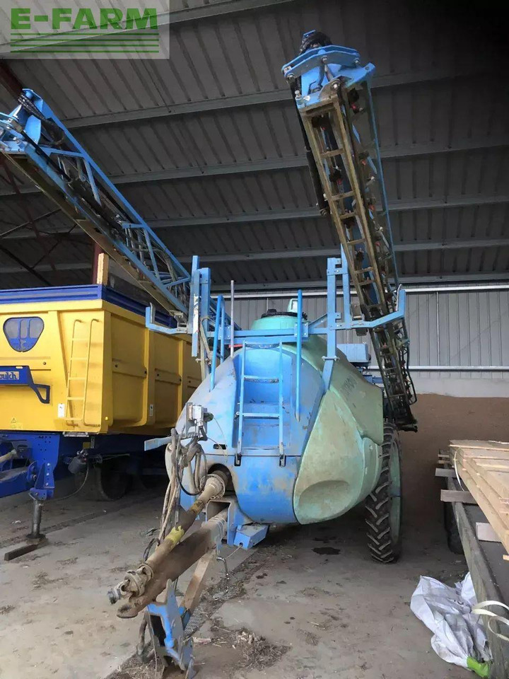 Berthoud tenor 35 - Trailed sprayer: picture 2 Berthoud tenor 35 - Trailed sprayer: picture 2