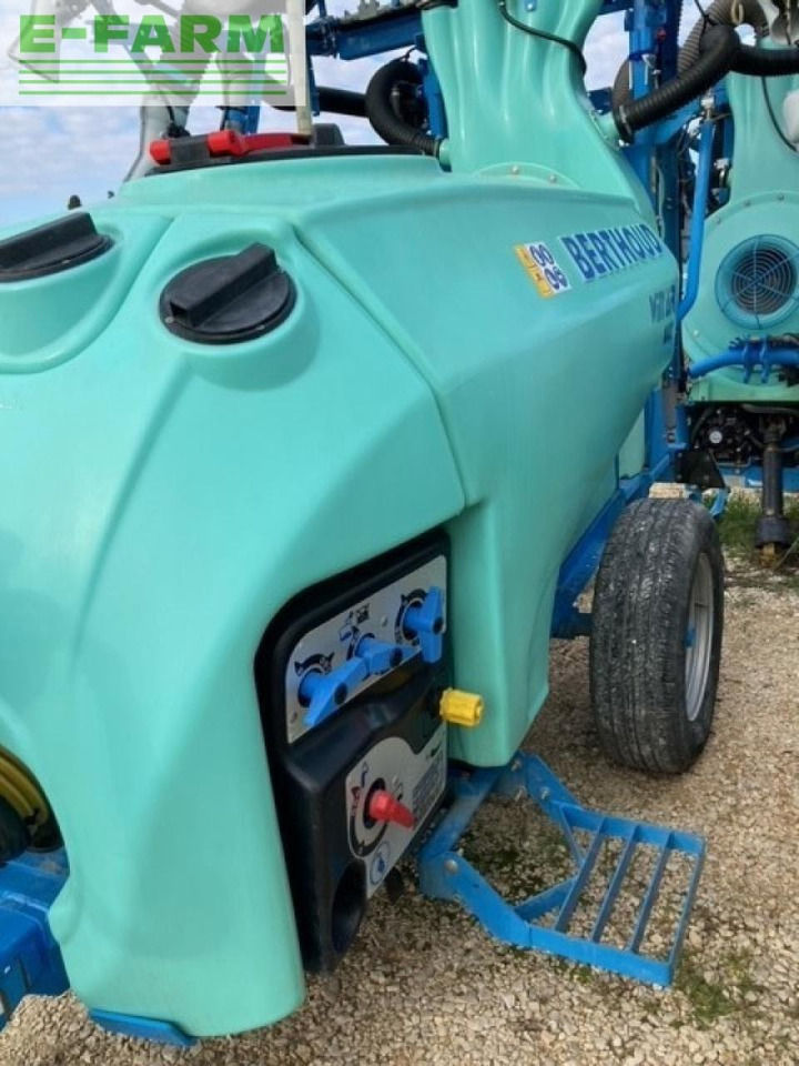 Berthoud win air - Trailed sprayer: picture 4 Berthoud win air - Trailed sprayer: picture 4