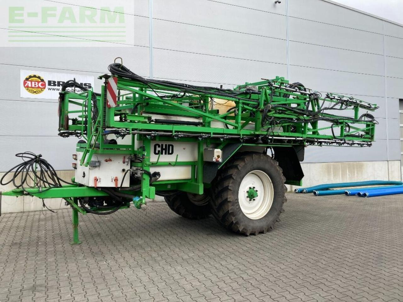 CHD 6045 - Trailed sprayer: picture 2 CHD 6045 - Trailed sprayer: picture 2
