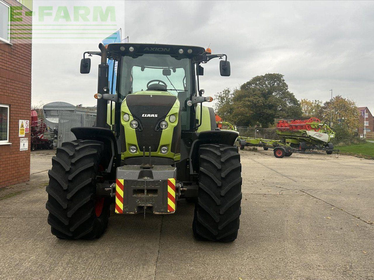 CLAAS AXION 830 - Farm tractor: picture 2 CLAAS AXION 830 - Farm tractor: picture 2