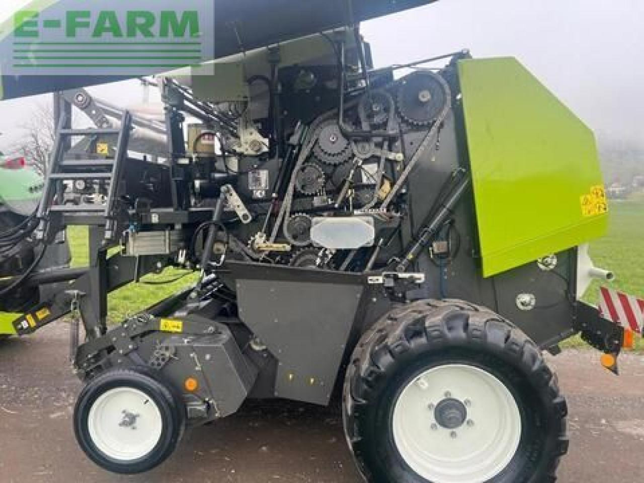 CLAAS - Square baler: picture 2 CLAAS - Square baler: picture 2