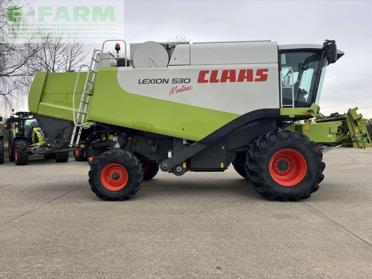 CLAAS LEXION 530 M - Combine harvester: picture 4 CLAAS LEXION 530 M - Combine harvester: picture 4