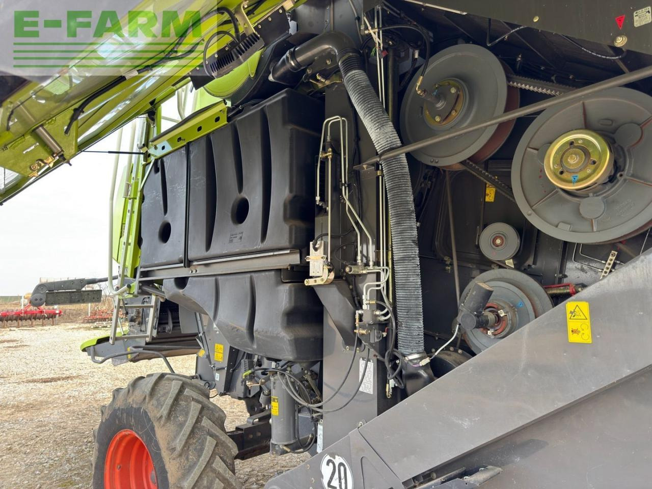 Combine harvester CLAAS Lexion 650: picture 7