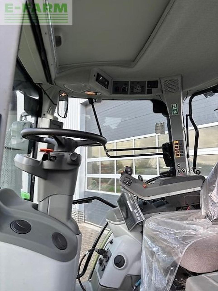 CLAAS arion 510 cis CIS - Farm tractor: picture 3 CLAAS arion 510 cis CIS - Farm tractor: picture 3