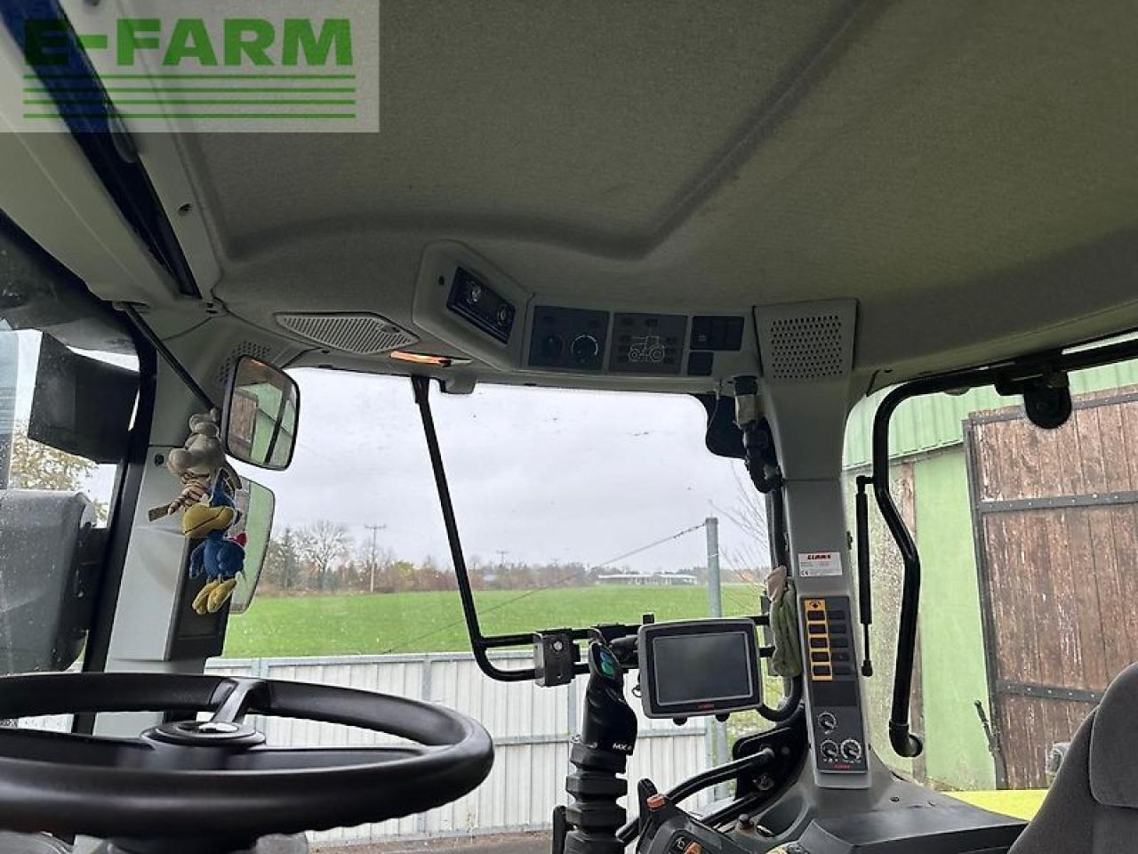 CLAAS arion 620 - Farm tractor: picture 4 CLAAS arion 620 - Farm tractor: picture 4