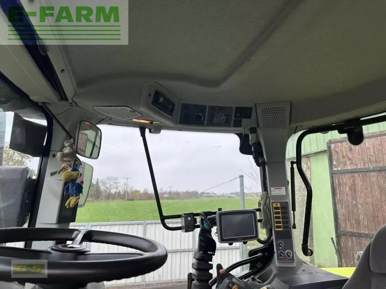 CLAAS arion 620 - Farm tractor: picture 4 CLAAS arion 620 - Farm tractor: picture 4
