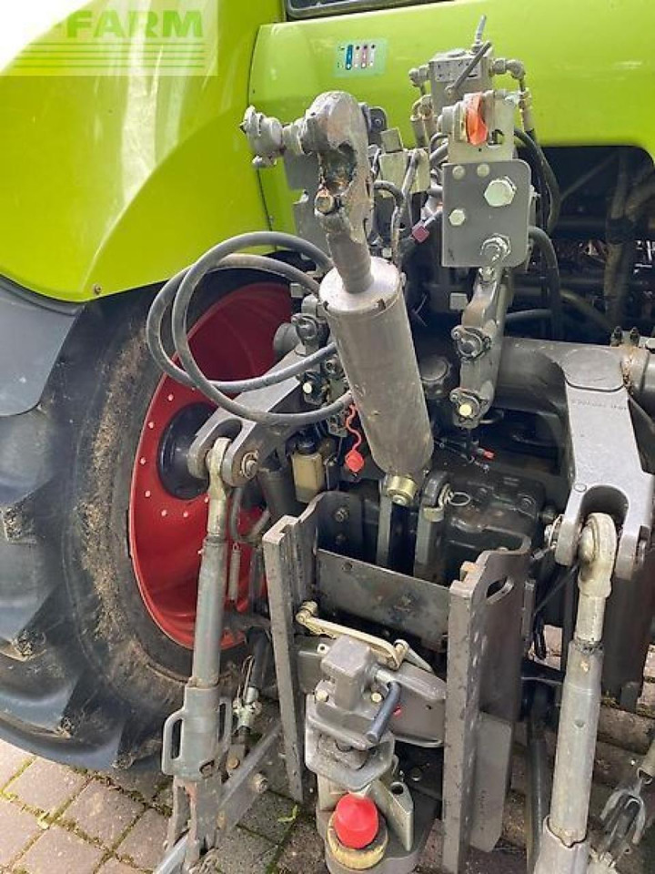 CLAAS axion 820 cmatic CMATIC - Farm tractor: picture 4 CLAAS axion 820 cmatic CMATIC - Farm tractor: picture 4