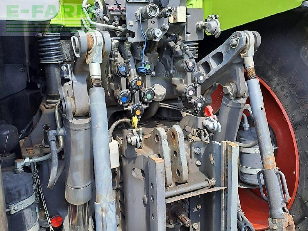 CLAAS axion 830 c-matic CMATIC - Farm tractor: picture 3 CLAAS axion 830 c-matic CMATIC - Farm tractor: picture 3