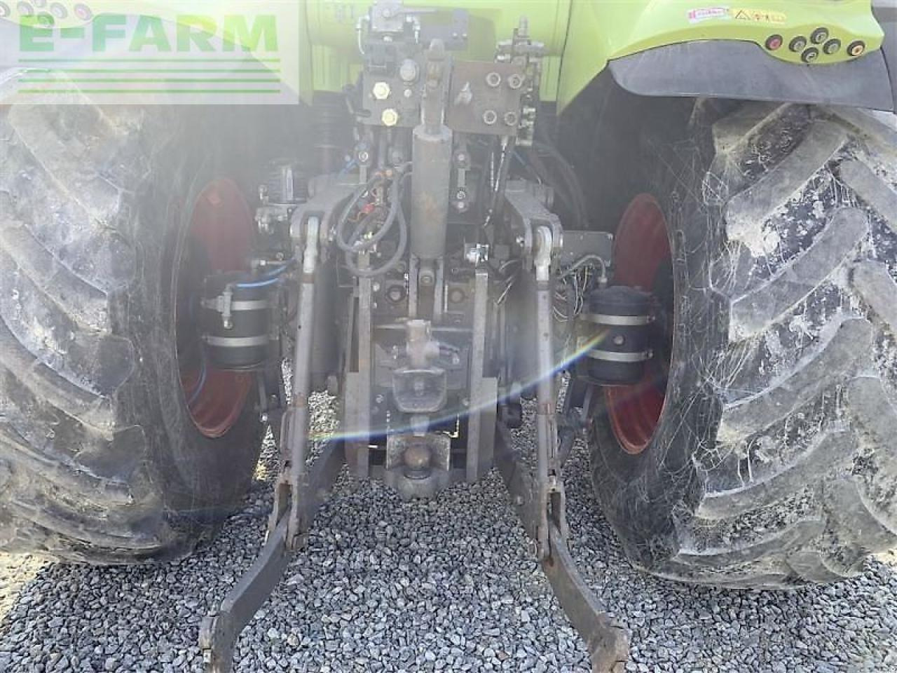 CLAAS axion 850 cebis - Farm tractor: picture 5 CLAAS axion 850 cebis - Farm tractor: picture 5