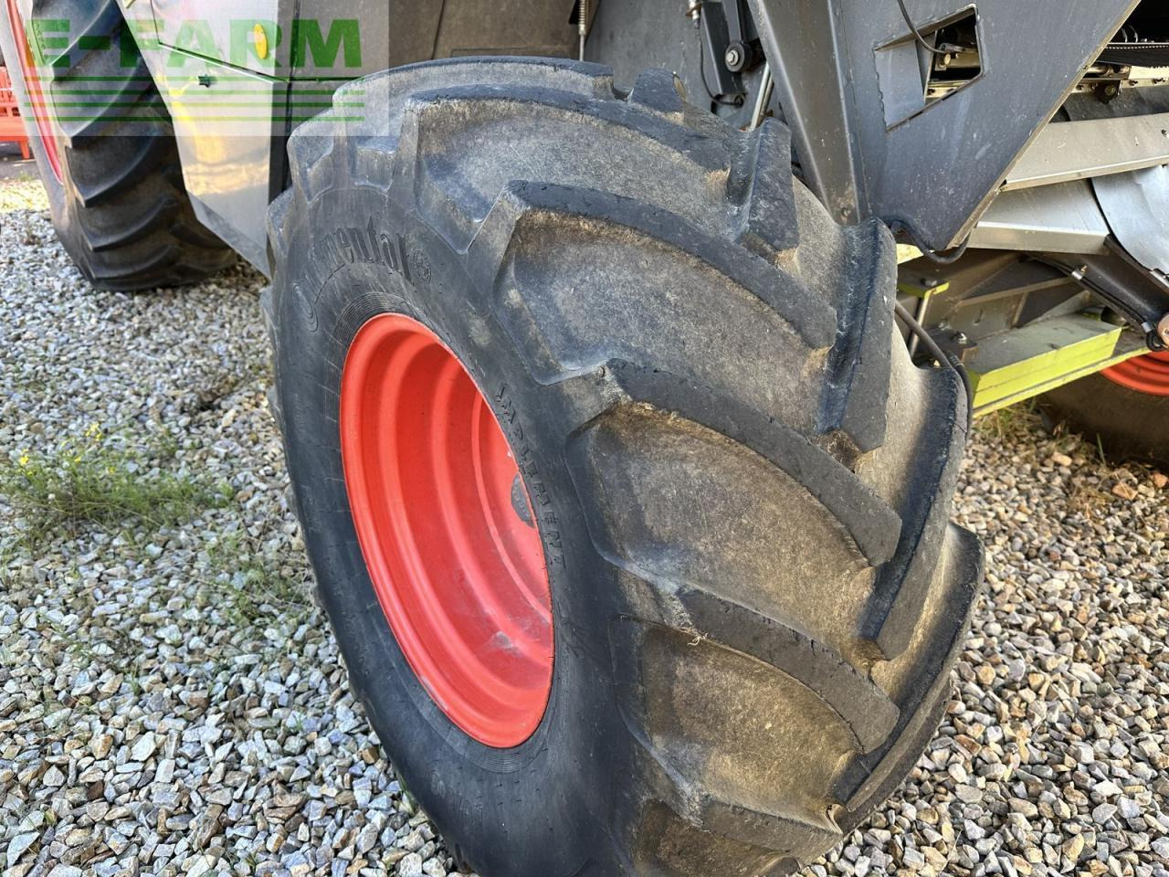 CLAAS lexion 520 - Combine harvester: picture 5 CLAAS lexion 520 - Combine harvester: picture 5