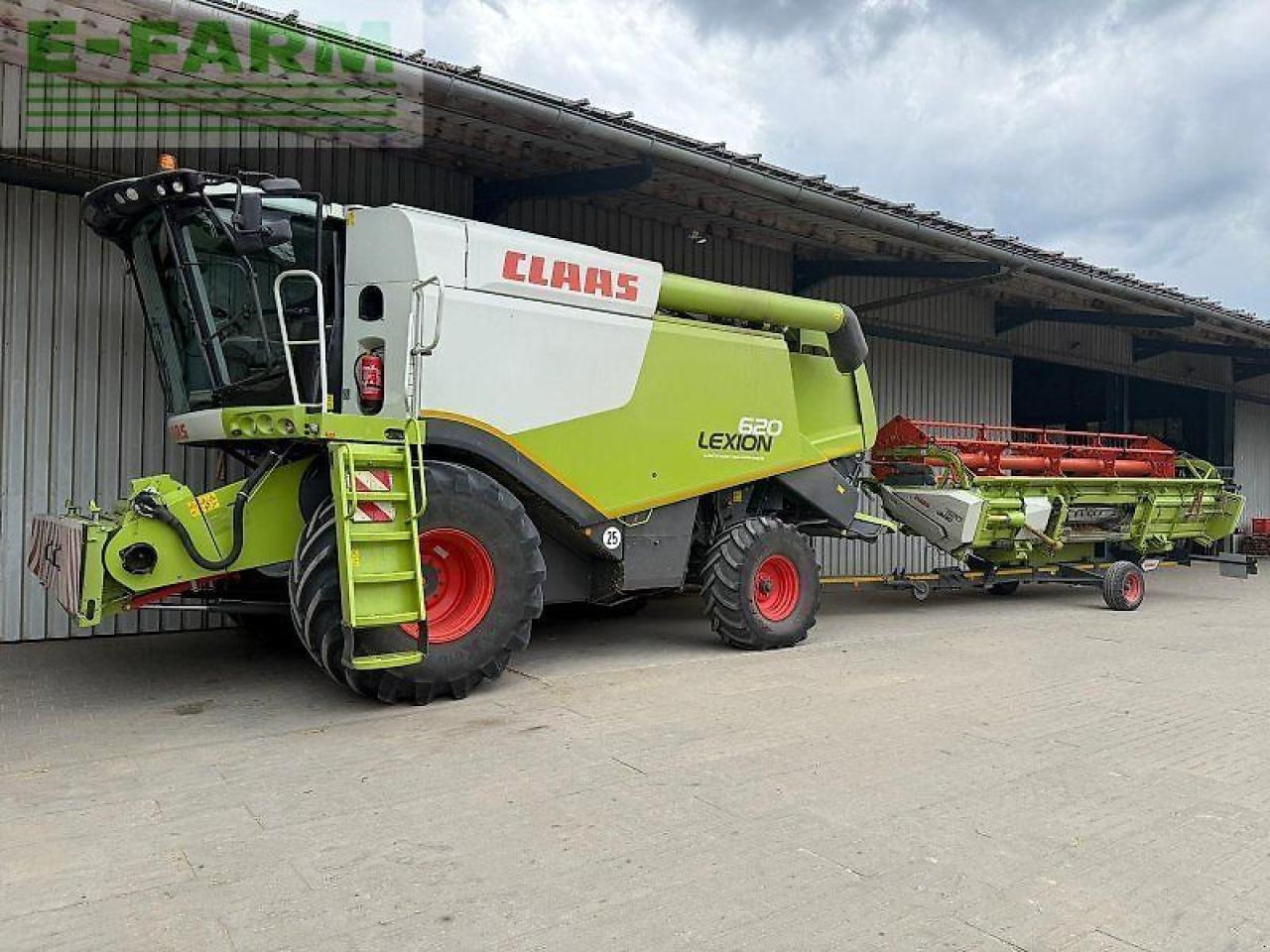 CLAAS lexion 620 - Combine harvester: picture 1 CLAAS lexion 620 - Combine harvester: picture 1
