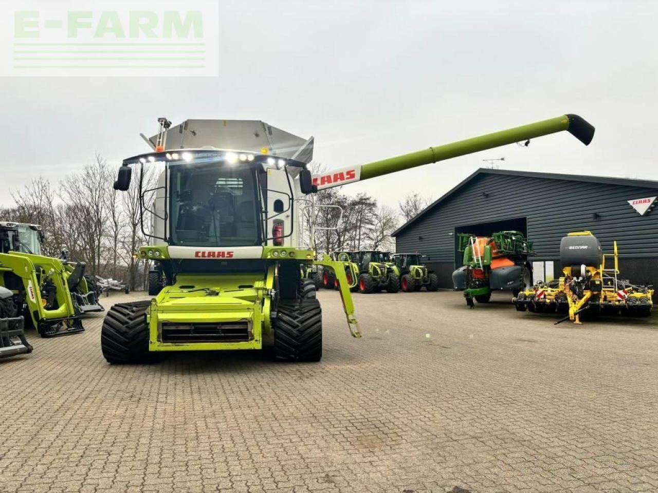 CLAAS lexion 780 tt - Combine harvester: picture 3 CLAAS lexion 780 tt - Combine harvester: picture 3