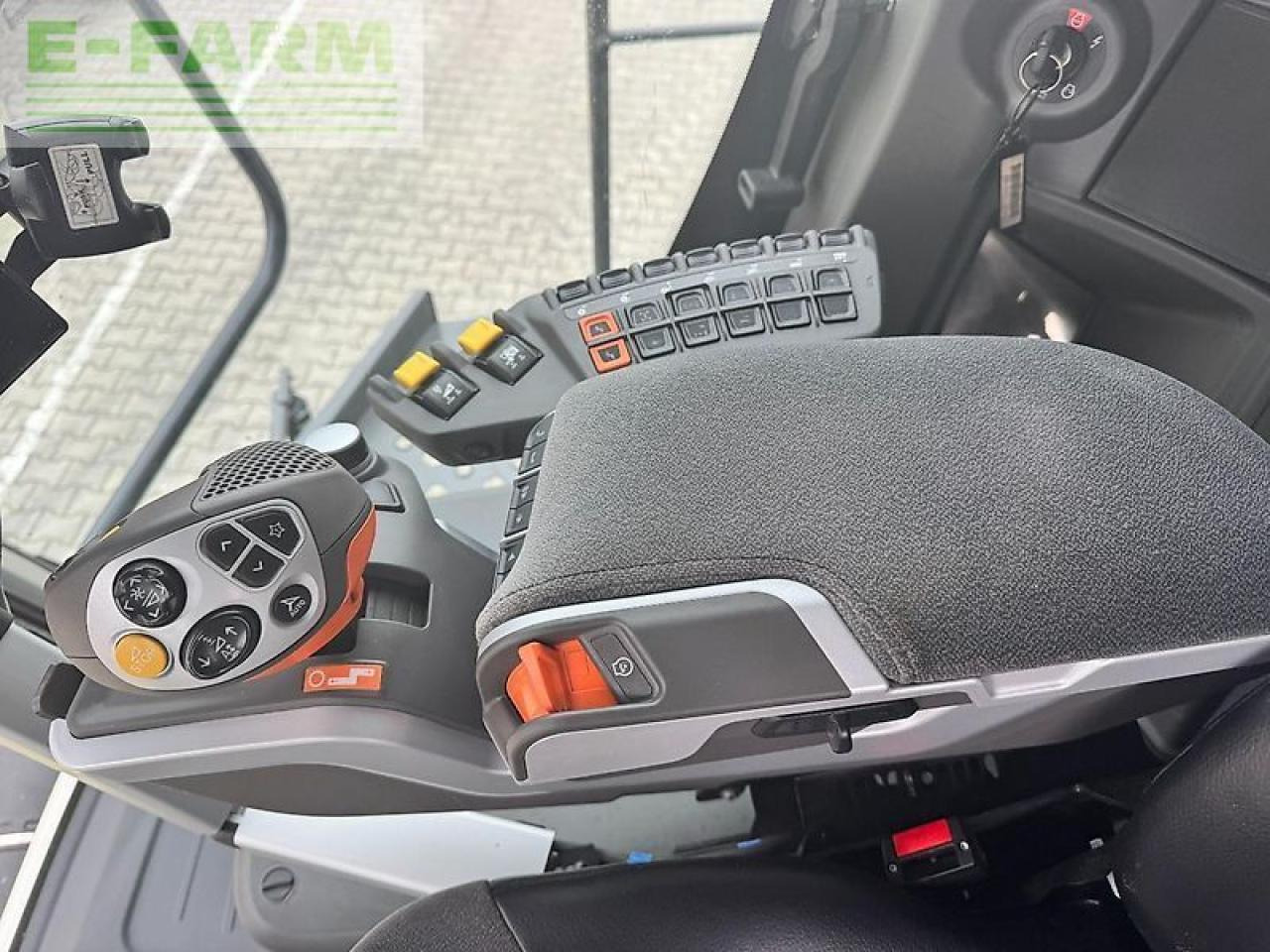 Combine harvester CLAAS lexion 8700 tt: picture 7 Combine harvester CLAAS lexion 8700 tt: picture 7