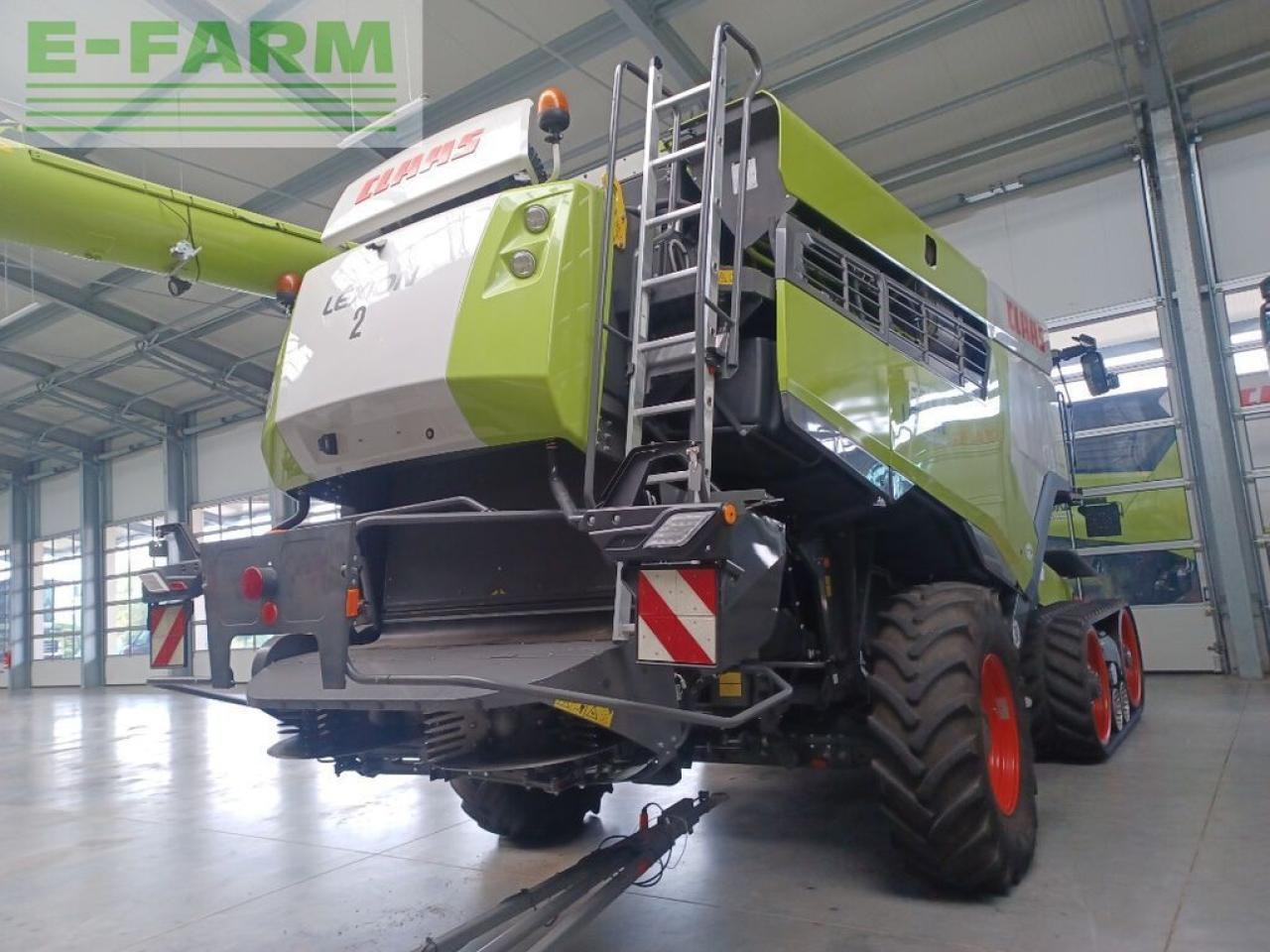 CLAAS lexion 8700 tt terratrac + v 1230 - Combine harvester: picture 3 CLAAS lexion 8700 tt terratrac + v 1230 - Combine harvester: picture 3