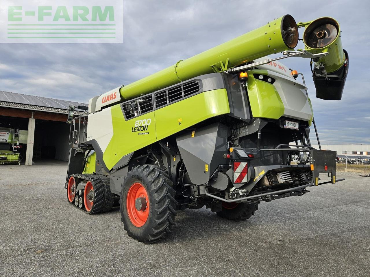CLAAS lexion 8700tt 4wd cemos automatic - Combine harvester: picture 4 CLAAS lexion 8700tt 4wd cemos automatic - Combine harvester: picture 4
