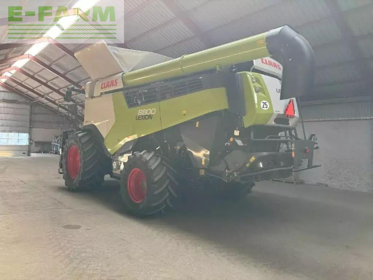 CLAAS lexion 8800 4wd - Combine harvester: picture 3 CLAAS lexion 8800 4wd - Combine harvester: picture 3