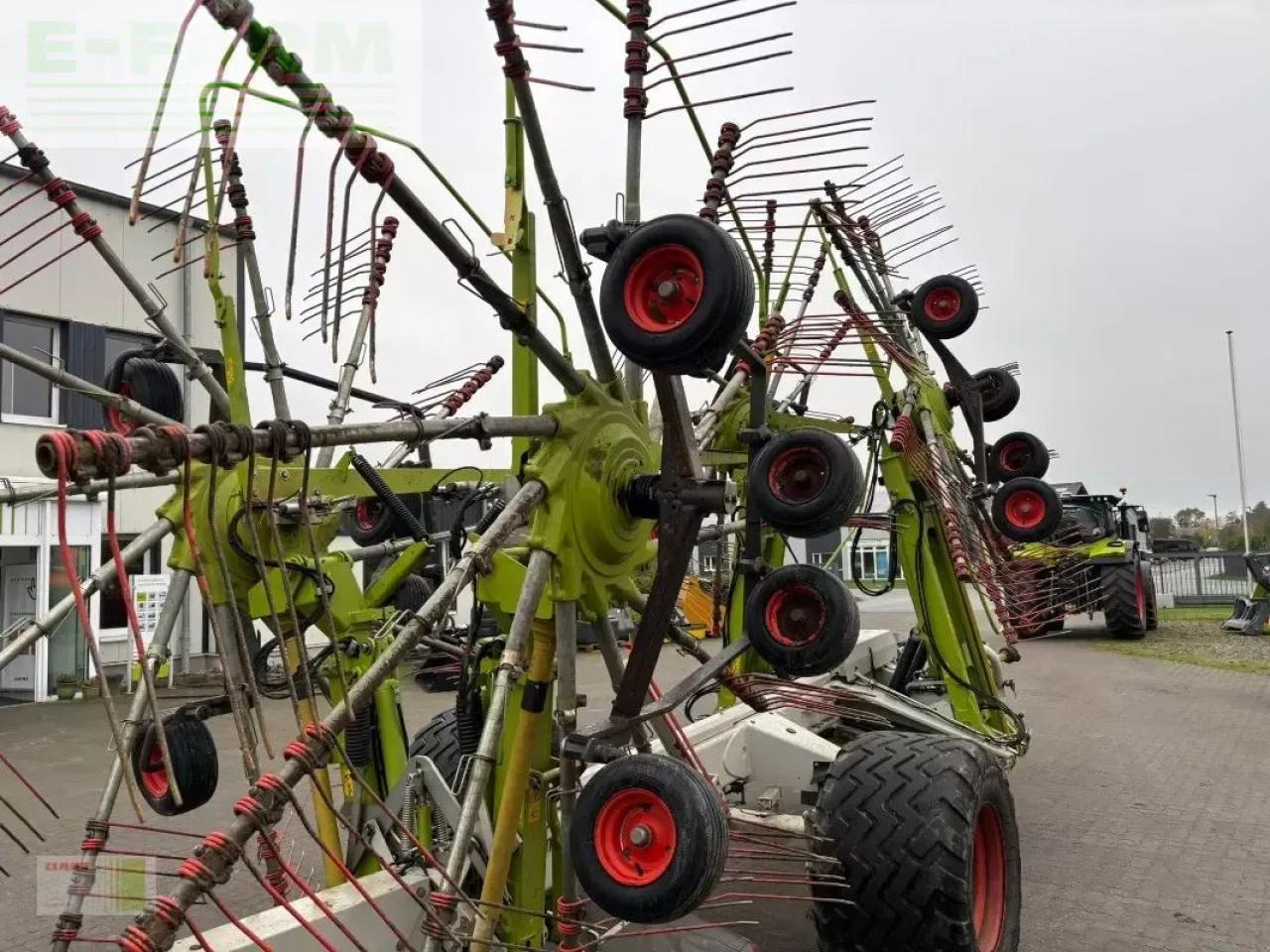 CLAAS liner 3600 comfort - Tedder/ Rake: picture 4 CLAAS liner 3600 comfort - Tedder/ Rake: picture 4