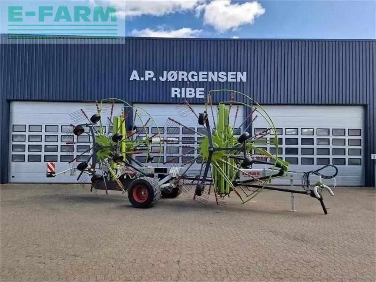 CLAAS liner 4000hhv 1156 timer - Tedder/ Rake: picture 1 CLAAS liner 4000hhv 1156 timer - Tedder/ Rake: picture 1