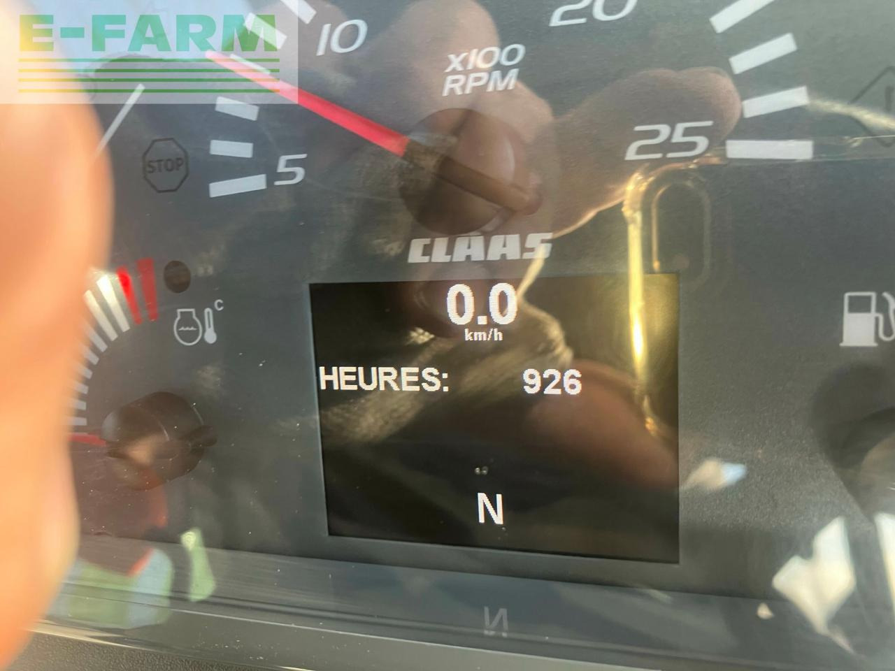 CLAAS nexos 220 ve cabine 4rm - Farm tractor: picture 4 CLAAS nexos 220 ve cabine 4rm - Farm tractor: picture 4