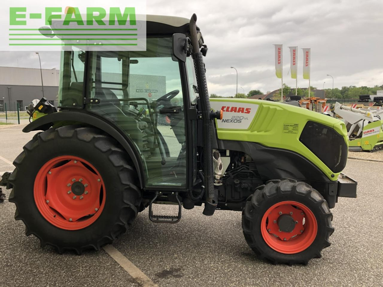 CLAAS nexos 220 vl - Farm tractor: picture 4 CLAAS nexos 220 vl - Farm tractor: picture 4