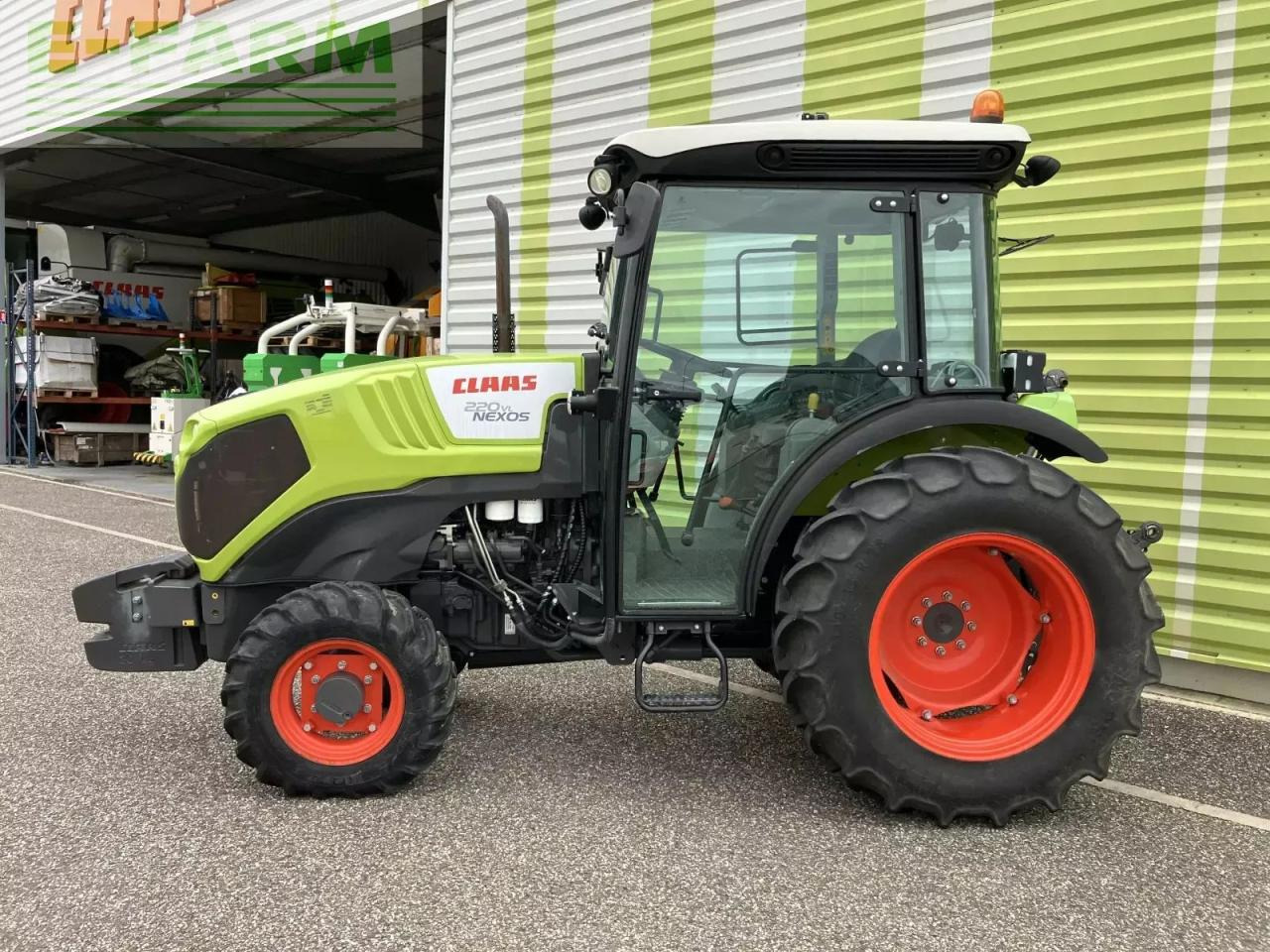 CLAAS nexos 220 vl VL - Farm tractor: picture 2 CLAAS nexos 220 vl VL - Farm tractor: picture 2