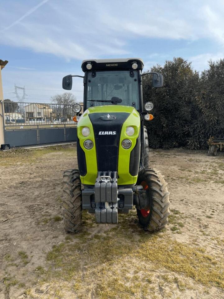 CLAAS nexos 230 ve - Farm tractor: picture 2 CLAAS nexos 230 ve - Farm tractor: picture 2