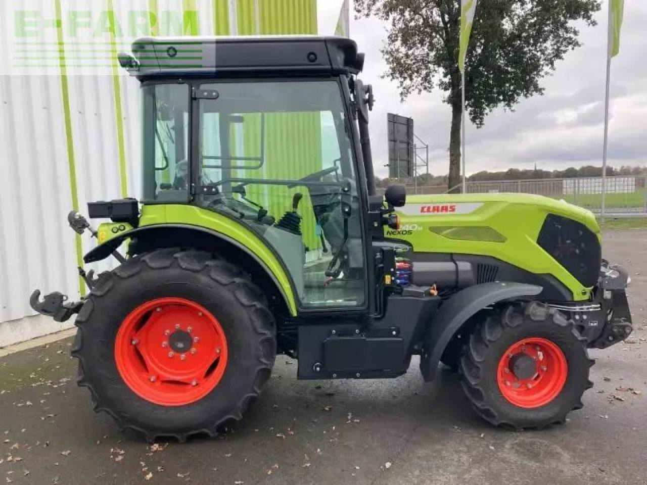 CLAAS nexos 240 m - Farm tractor: picture 4 CLAAS nexos 240 m - Farm tractor: picture 4
