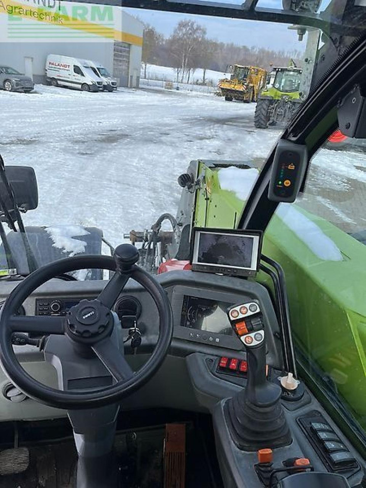 Telescopic handler CLAAS scorpion 960: picture 8