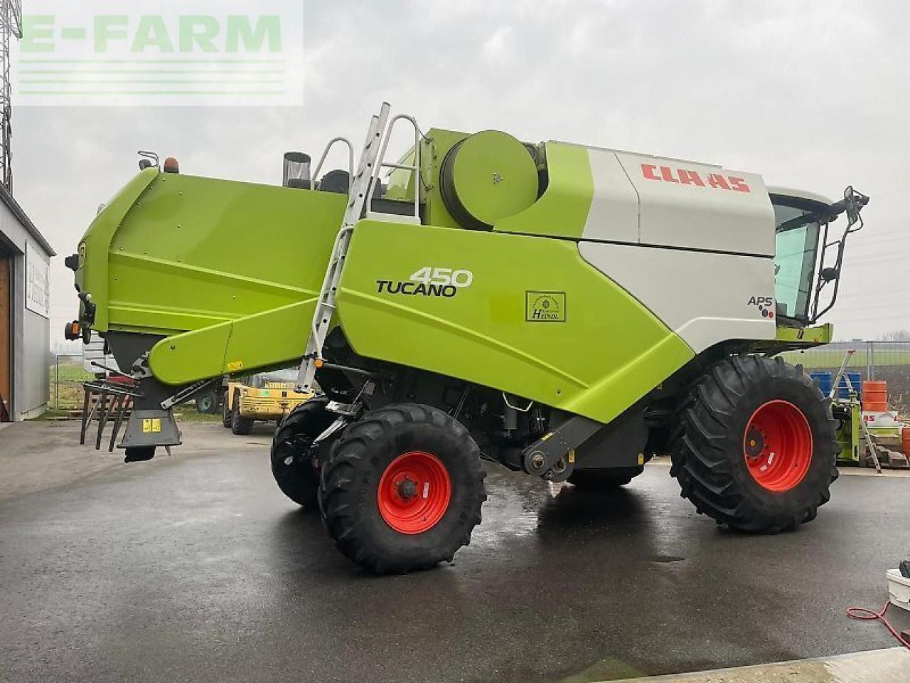 CLAAS tucano 450 - Combine harvester: picture 4 CLAAS tucano 450 - Combine harvester: picture 4
