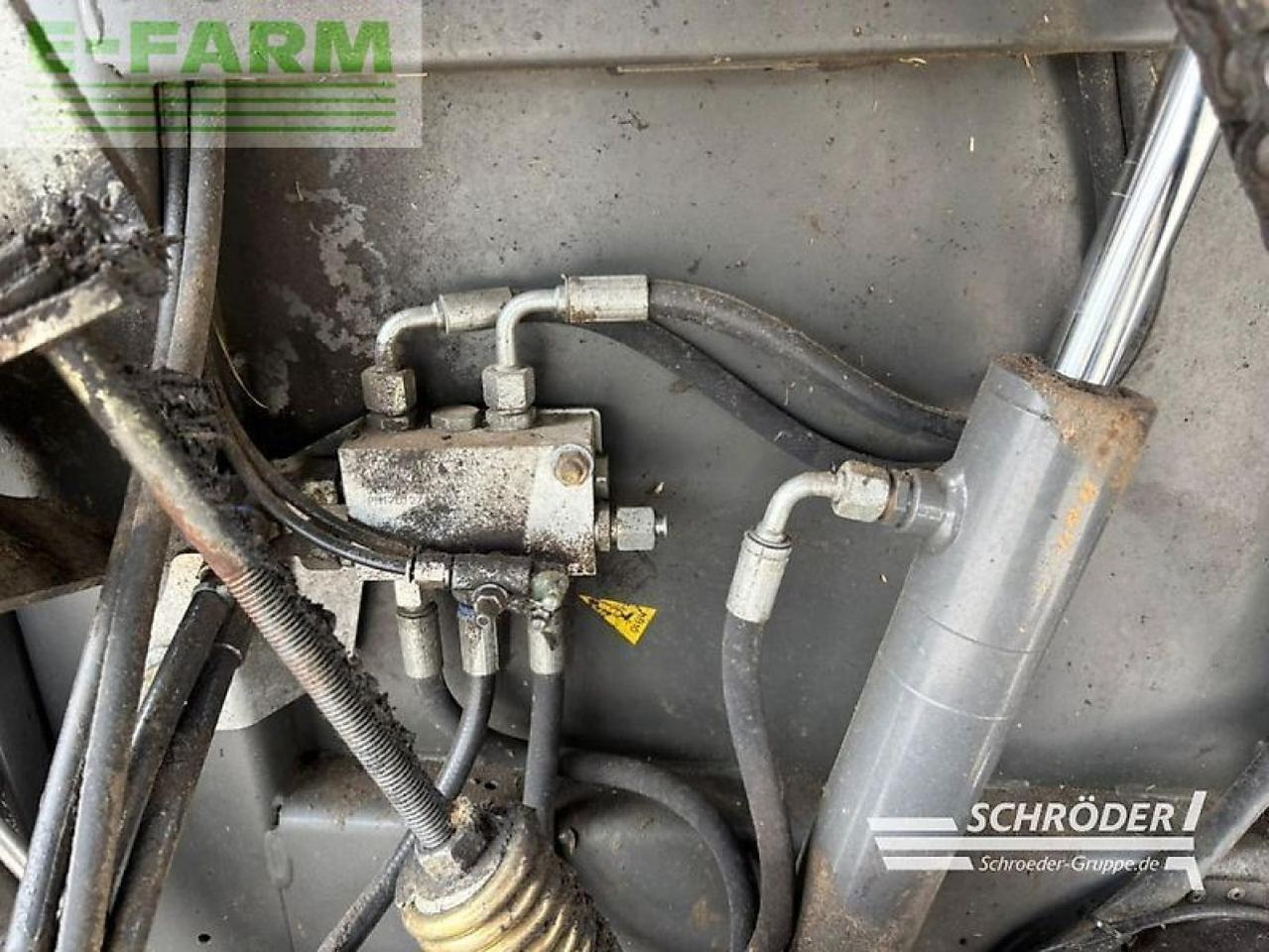 CLAAS variant 480 rc - Square baler: picture 4 CLAAS variant 480 rc - Square baler: picture 4