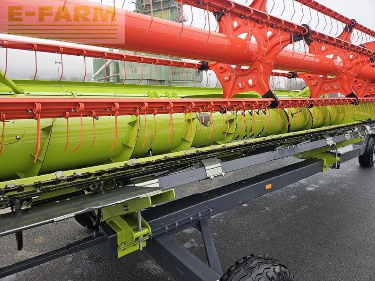 CLAAS vario 560 + rapstrenner + transportwagen - Grain header: picture 5 CLAAS vario 560 + rapstrenner + transportwagen - Grain header: picture 5