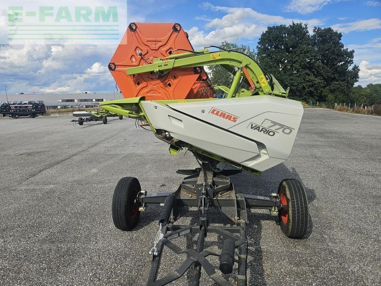 CLAAS vario 770 + rapstrenner + transportwagen - Grain header: picture 2 CLAAS vario 770 + rapstrenner + transportwagen - Grain header: picture 2