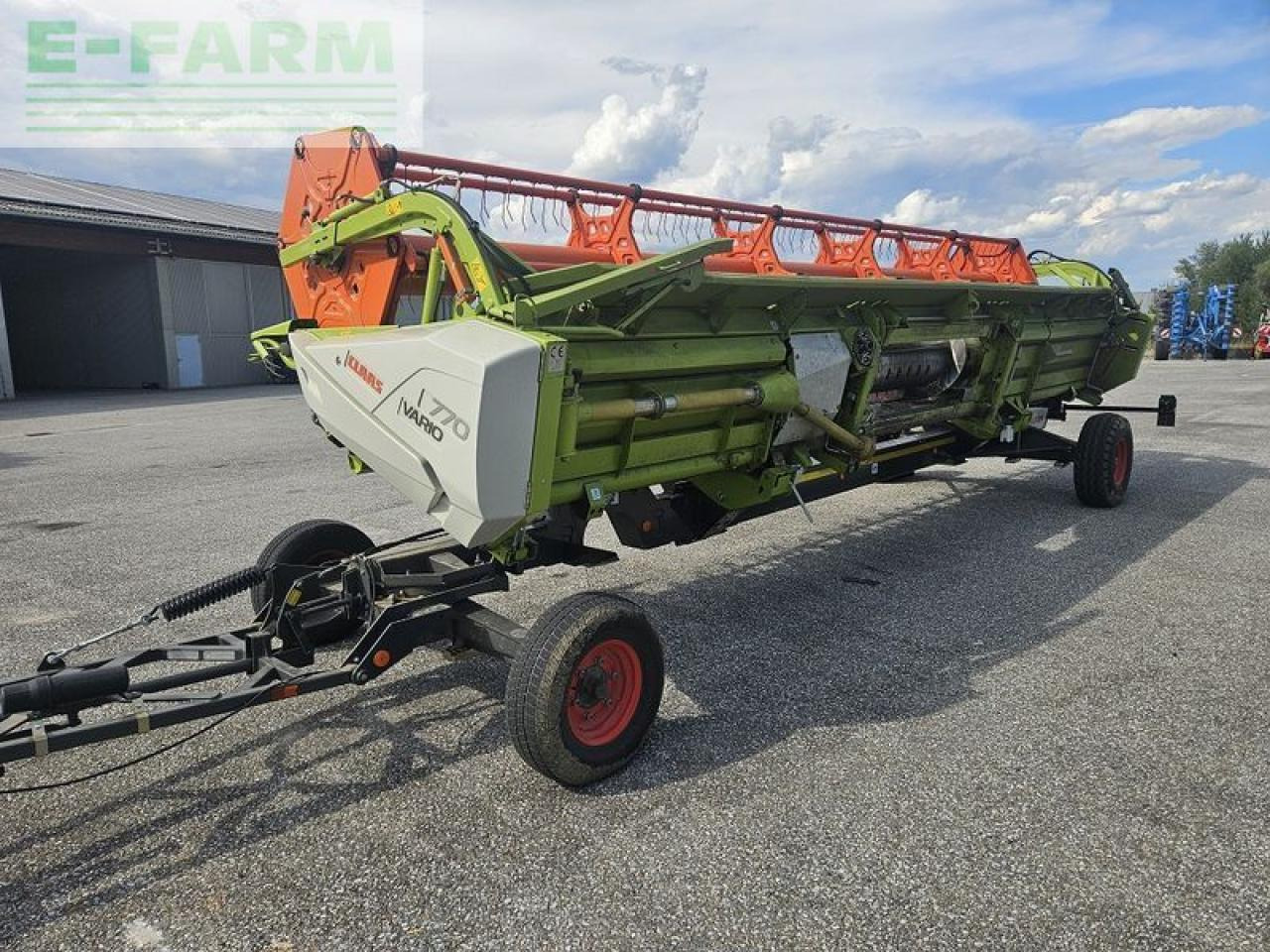 CLAAS vario 770 + rapstrenner + transportwagen - Grain header: picture 1 CLAAS vario 770 + rapstrenner + transportwagen - Grain header: picture 1