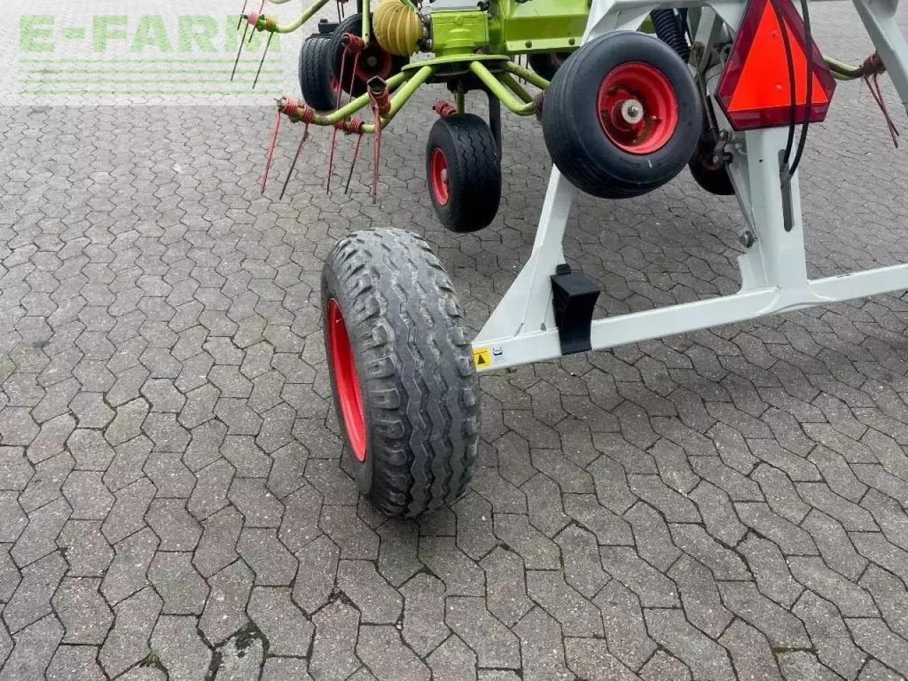 CLAAS volto 1300 - Tedder/ Rake: picture 4 CLAAS volto 1300 - Tedder/ Rake: picture 4