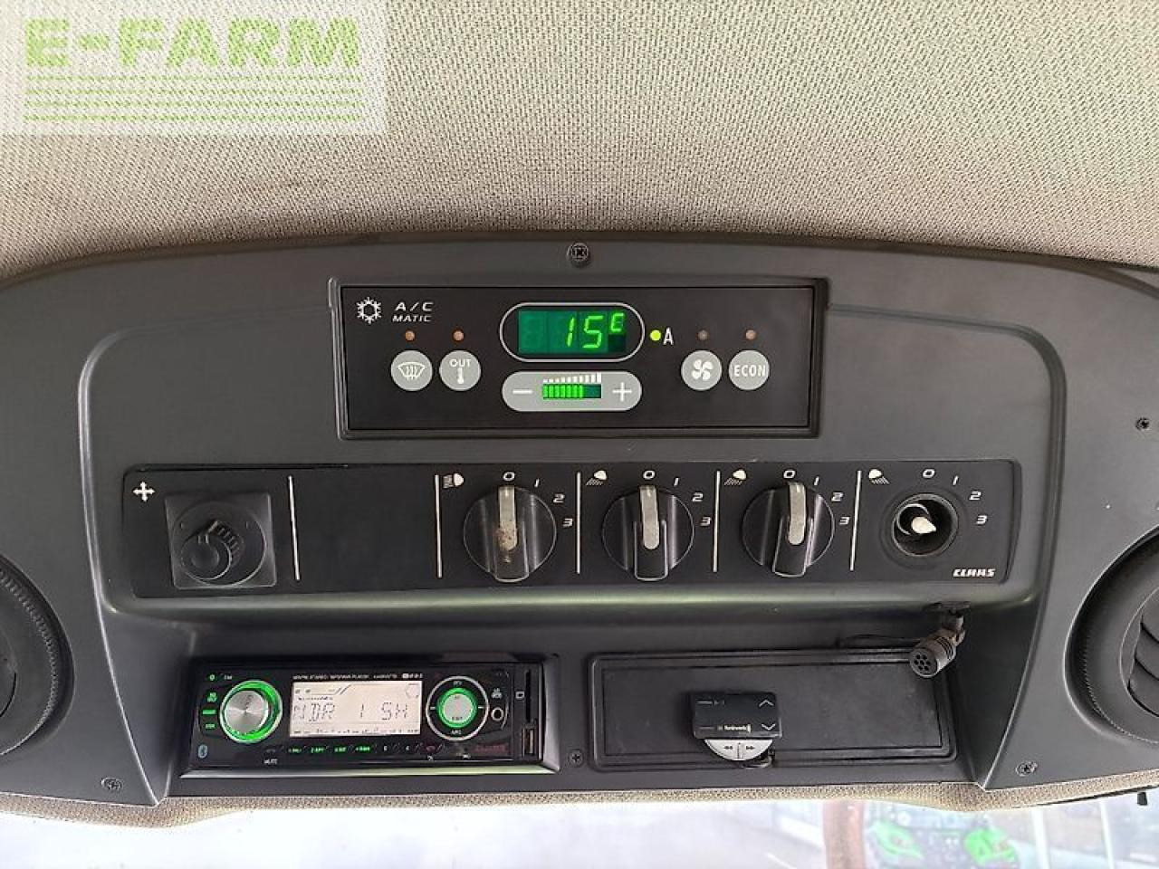 CLAAS xerion 3300 trac TRAC - Farm tractor: picture 4 CLAAS xerion 3300 trac TRAC - Farm tractor: picture 4