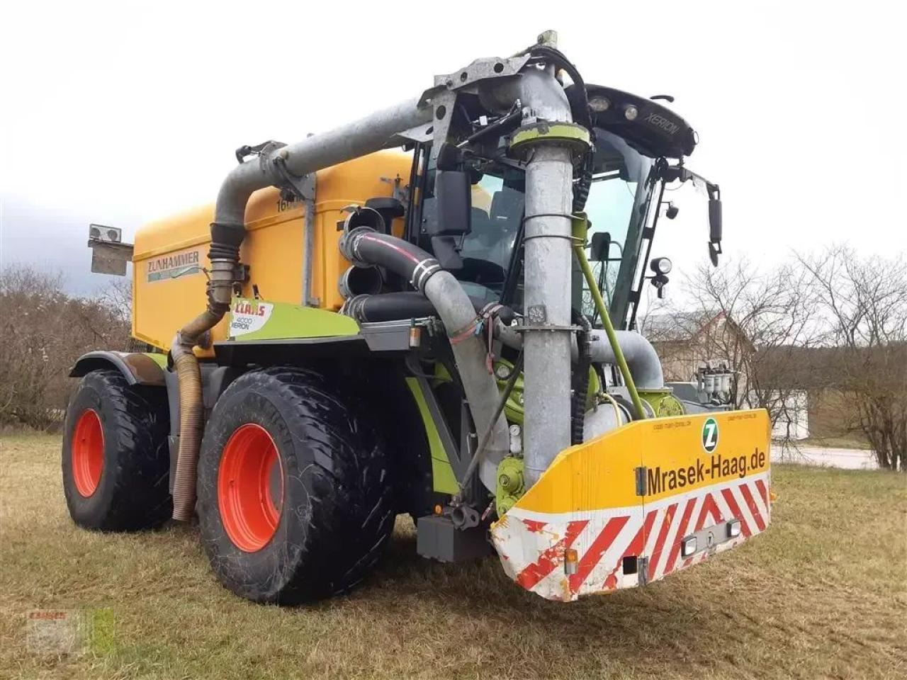 CLAAS xerion 4000 saddle trac SADDLE TRAC - Self-propelled sprayer: picture 5 CLAAS xerion 4000 saddle trac SADDLE TRAC - Self-propelled sprayer: picture 5