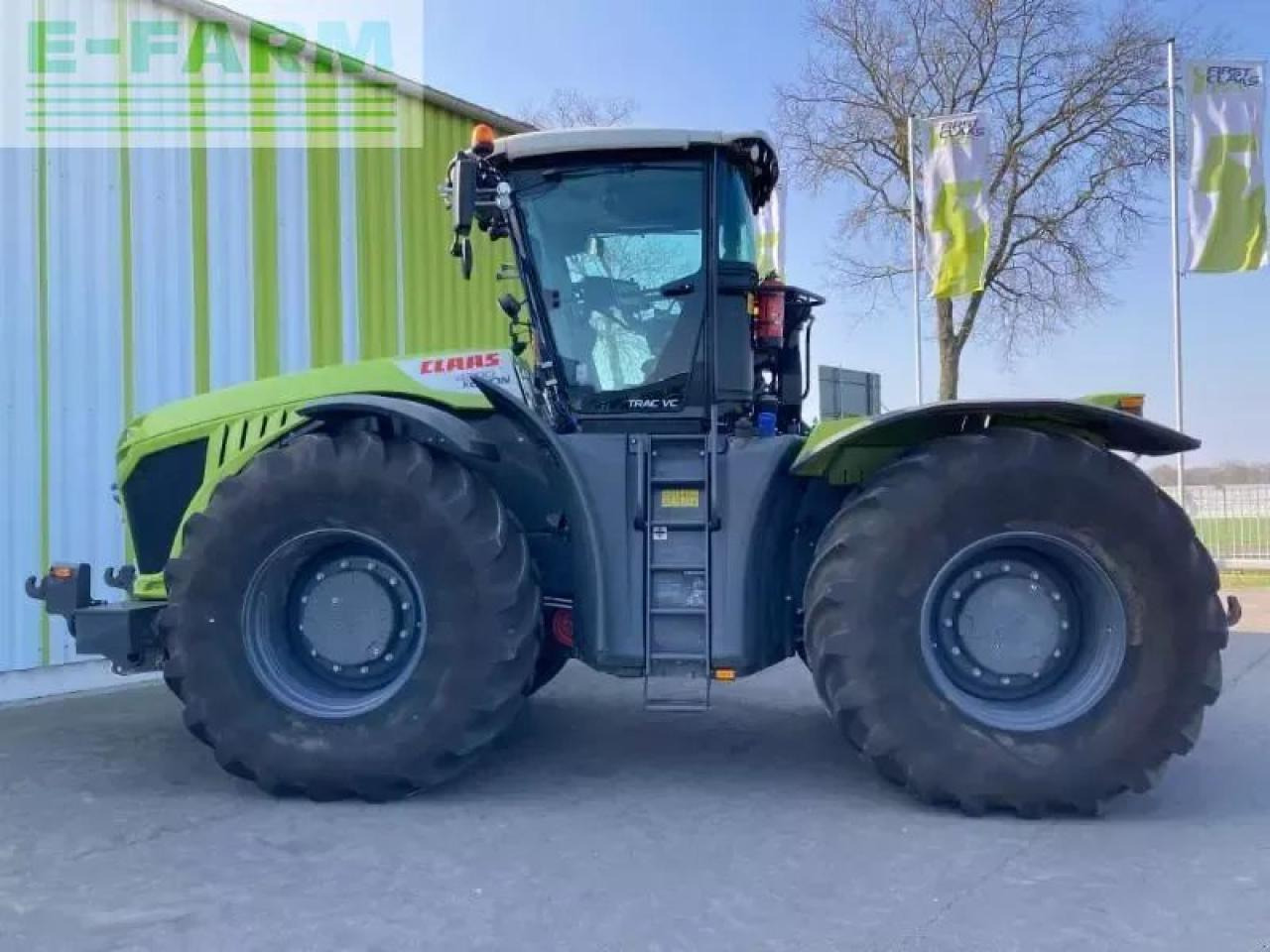CLAAS xerion 4200 trac vc TRAC VC - Farm tractor: picture 5 CLAAS xerion 4200 trac vc TRAC VC - Farm tractor: picture 5