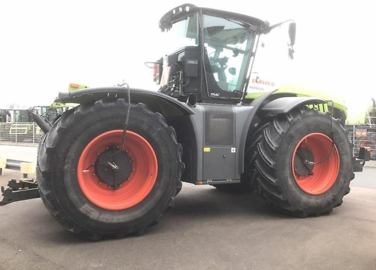 CLAAS xerion 5000 trac - Farm tractor: picture 4 CLAAS xerion 5000 trac - Farm tractor: picture 4