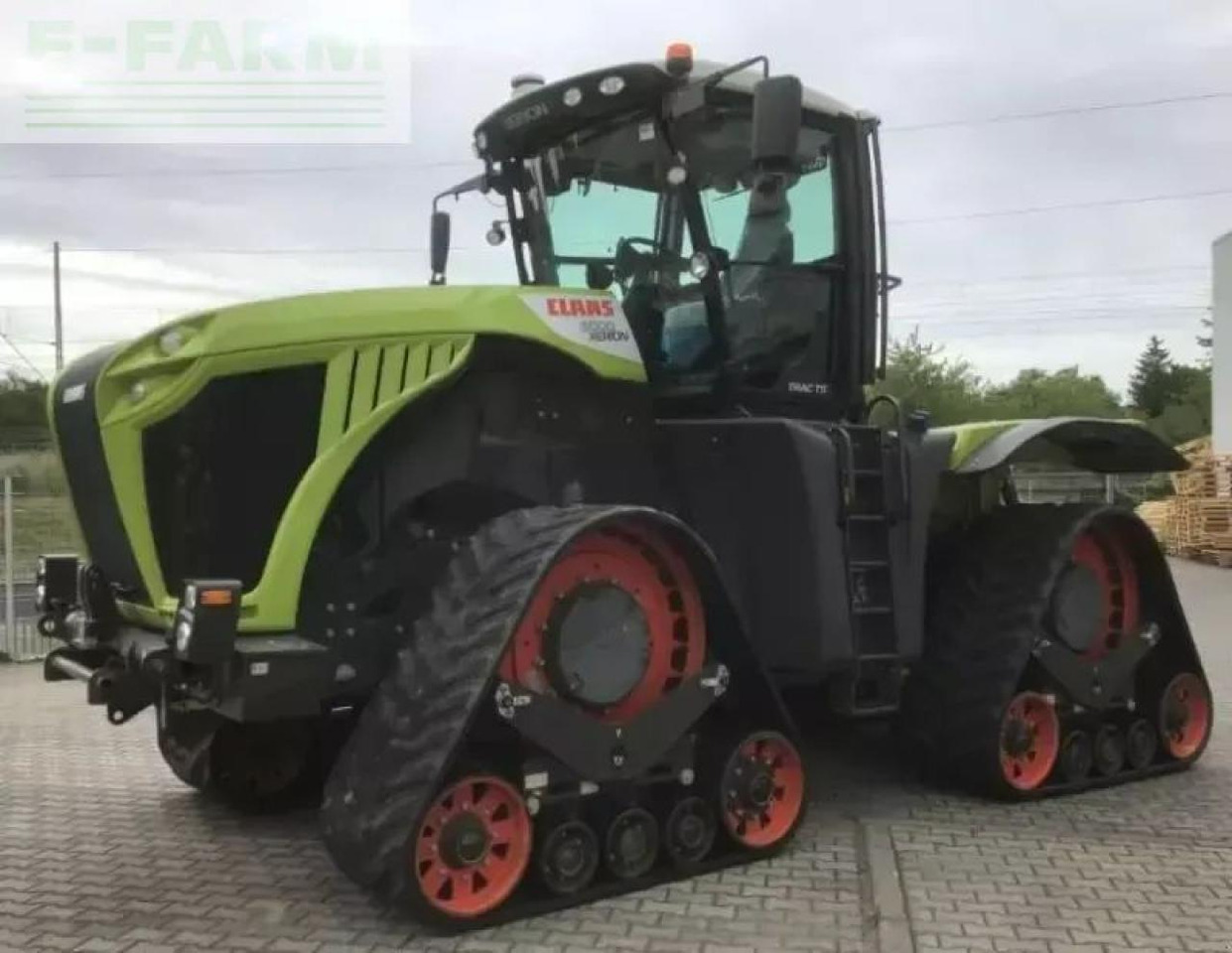 CLAAS xerion 5000 trac ts TRAC TS - Farm tractor: picture 1 CLAAS xerion 5000 trac ts TRAC TS - Farm tractor: picture 1
