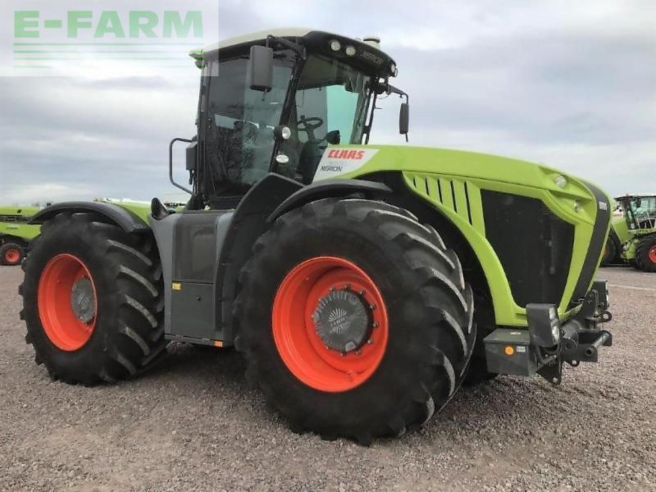 CLAAS xerion 5000 trac vc - Farm tractor: picture 3 CLAAS xerion 5000 trac vc - Farm tractor: picture 3