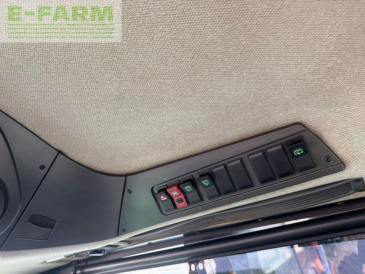 CLAAS xerion 5000 trac vc TRAC VC - Farm tractor: picture 3 CLAAS xerion 5000 trac vc TRAC VC - Farm tractor: picture 3