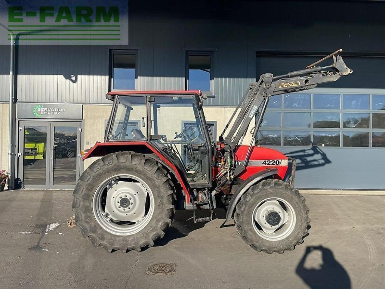 Case-IH 4220 - Farm tractor: picture 1 Case-IH 4220 - Farm tractor: picture 1
