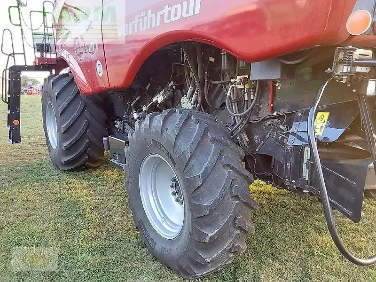 Case-IH axial-flow 6150 inkl. schneidwerk 7,62 m und wagen - Combine harvester: picture 3 Case-IH axial-flow 6150 inkl. schneidwerk 7,62 m und wagen - Combine harvester: picture 3