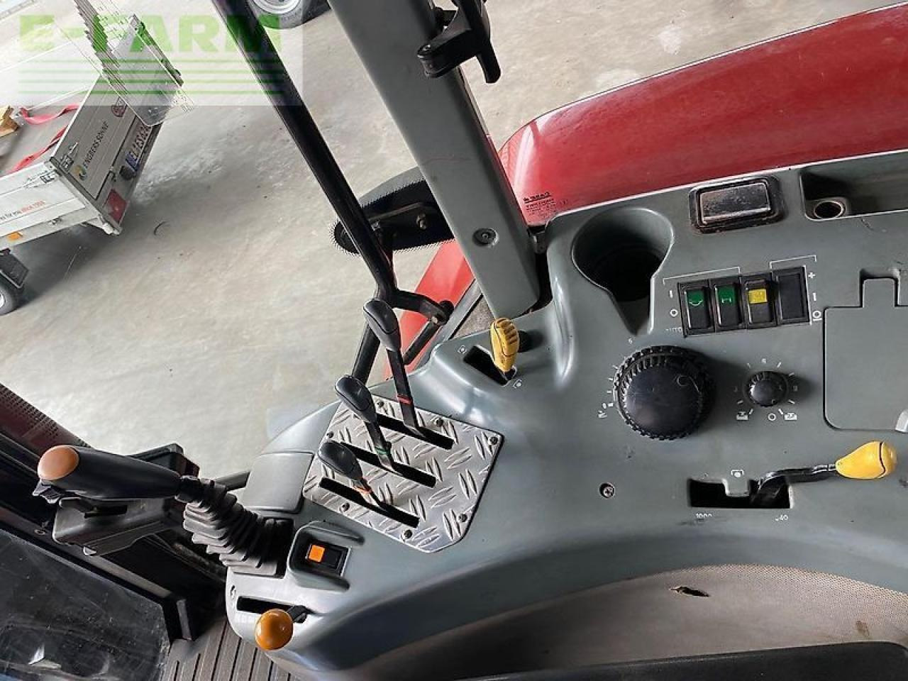 Farm tractor Case-IH mx 135: picture 9