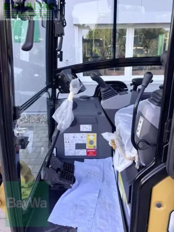 Caterpillar cat 302cr-05a - Mini excavator: picture 4 Caterpillar cat 302cr-05a - Mini excavator: picture 4