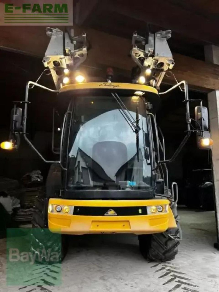 Challenger rogator 645 - Trailed sprayer: picture 5 Challenger rogator 645 - Trailed sprayer: picture 5