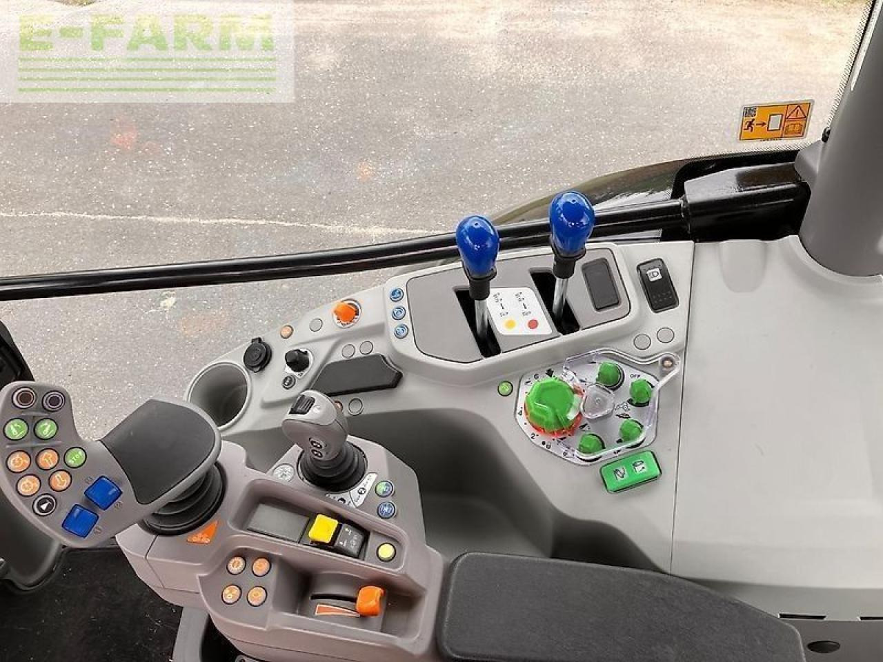 Farm tractor Deutz-Fahr 6135 C TTV TTV: picture 15