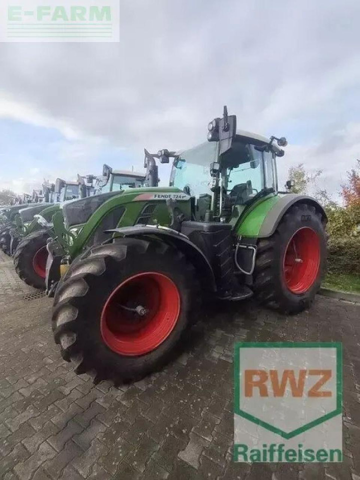 Fendt 724 - Farm tractor: picture 1 Fendt 724 - Farm tractor: picture 1
