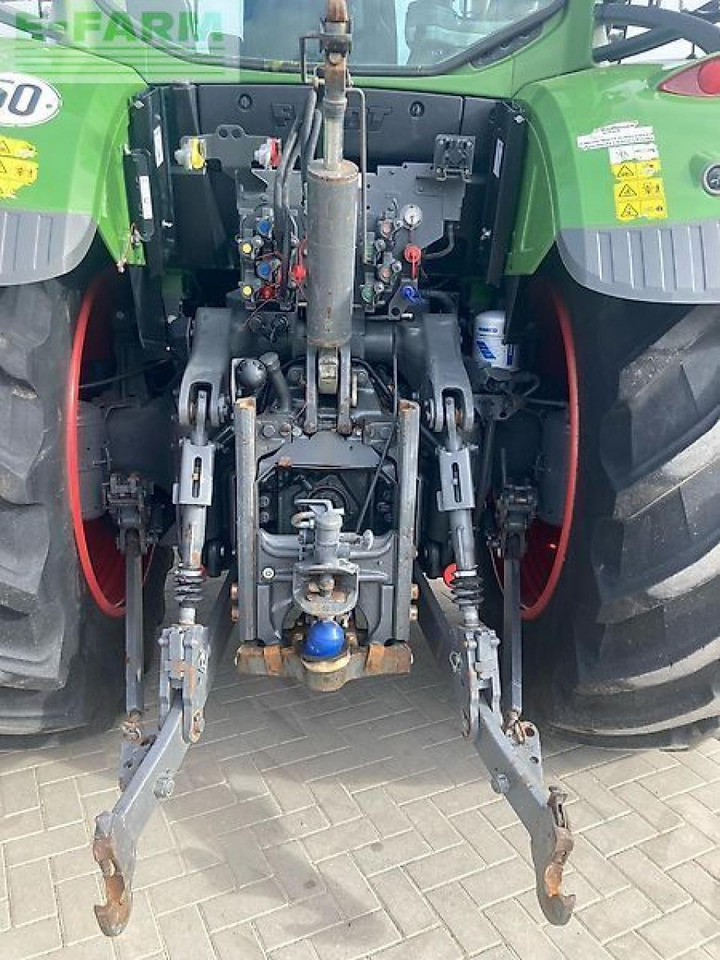 Farm tractor Fendt 724 s4: picture 8
