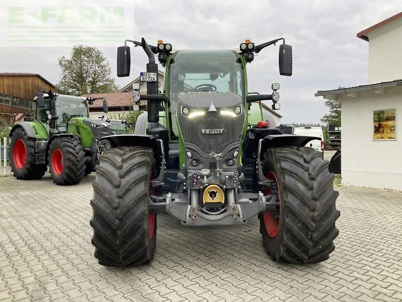 Fendt 724 vario gen7 profi Profi - Farm tractor: picture 3 Fendt 724 vario gen7 profi Profi - Farm tractor: picture 3